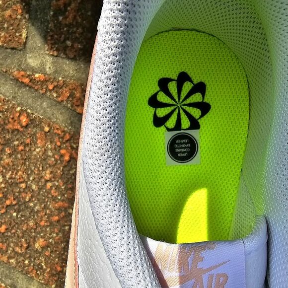 NEW NIKE AIR FORCE 1 LOW WHITE PEACHY PINK SIZE 14 WOMENS - Picture 7 of 10